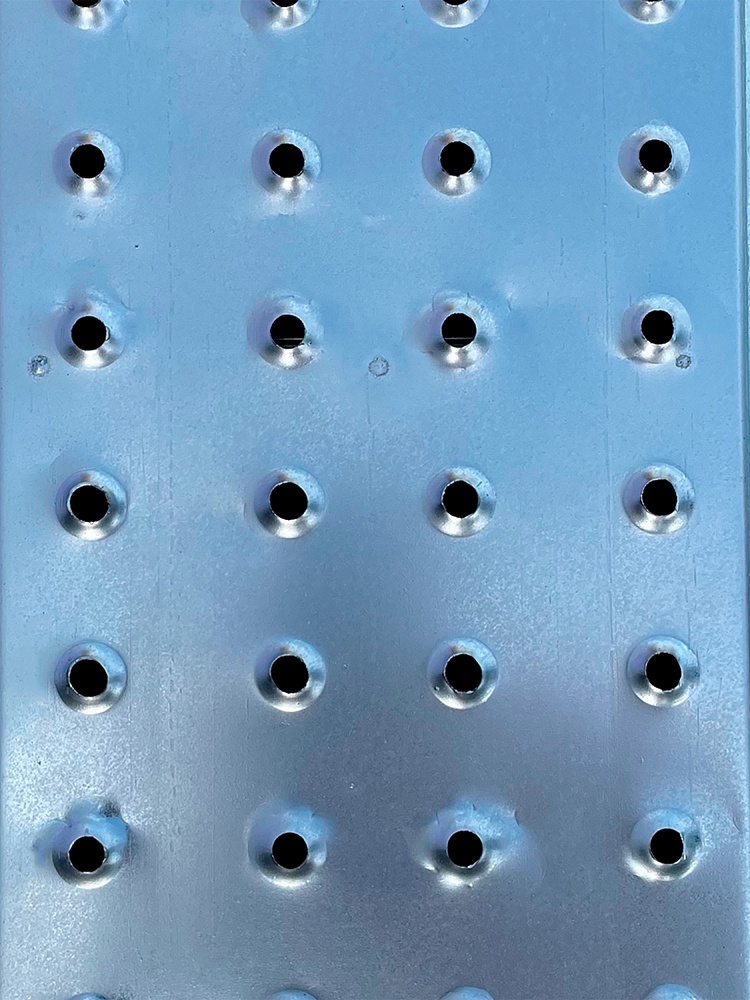 Настил перфорированный оцинкованный для строительных лесов 0,3х3,0 м фото 3